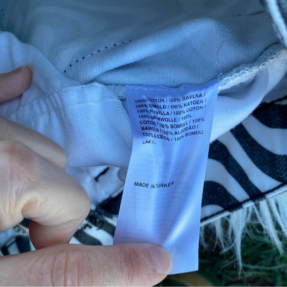 The Ragged Priest Wide Leg Dad Fit Black White Wave Print Jeans Size 24 - Picture 5 of 8